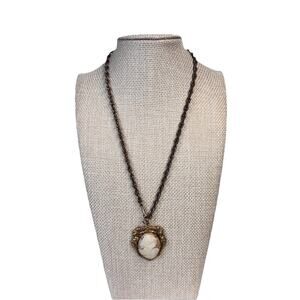 Vintage Real Cameo Goldtone Pendant Necklace 16" Long (#B21)